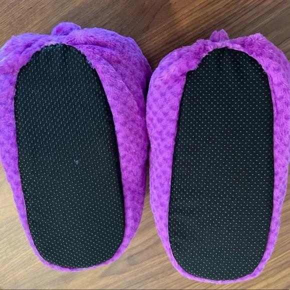 New Teddy Bear Slippers - Picture 4 of 4
